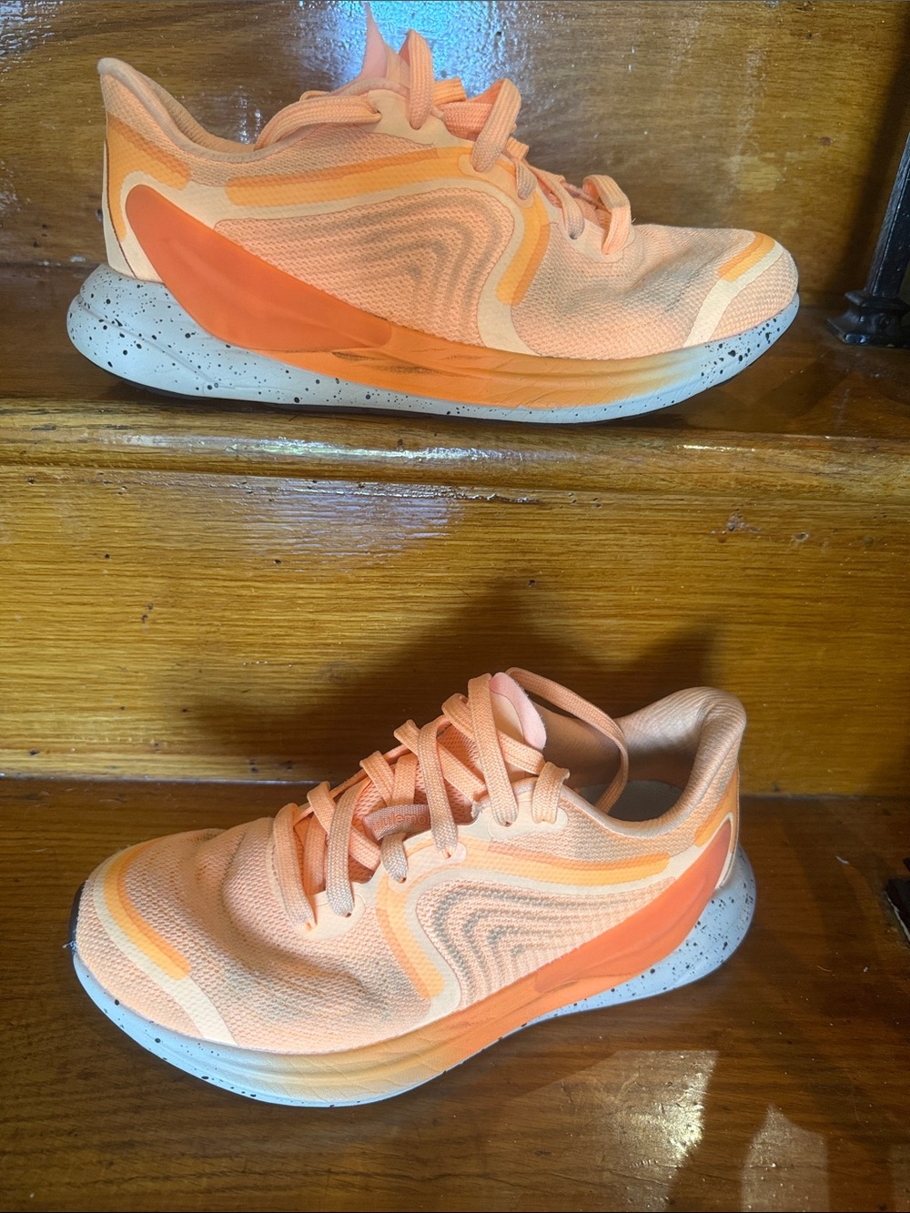 Lululemon size 7 Women's Blissfeel 2 Running Shoe